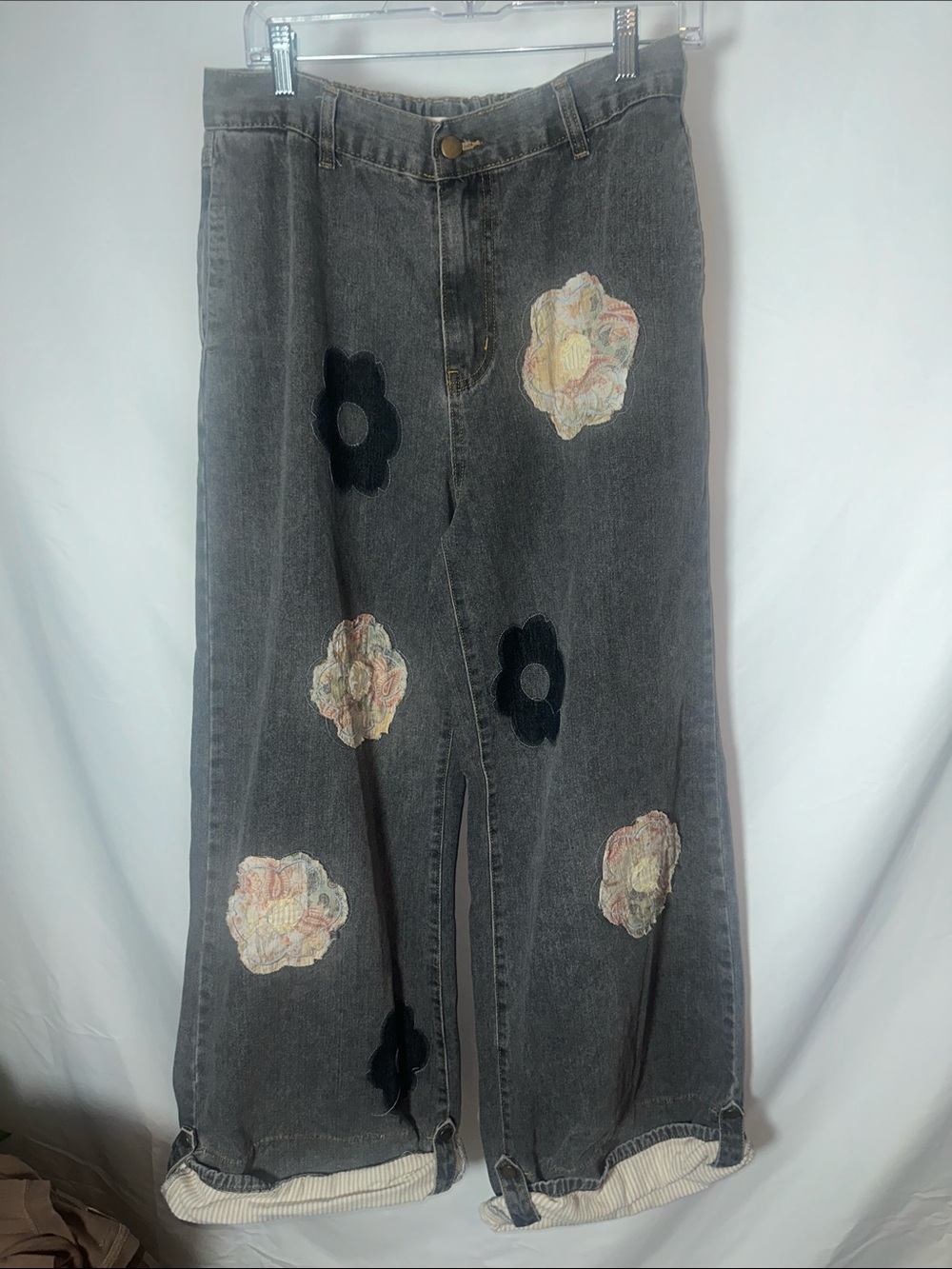 POL Gray Wide-Leg Jeans with Floral & Black Flower Patches